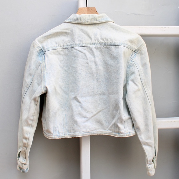 Vintage Stefano International Light Denim Wash Cropped Jacket w/ Heart Buttons - Picture 6 of 6